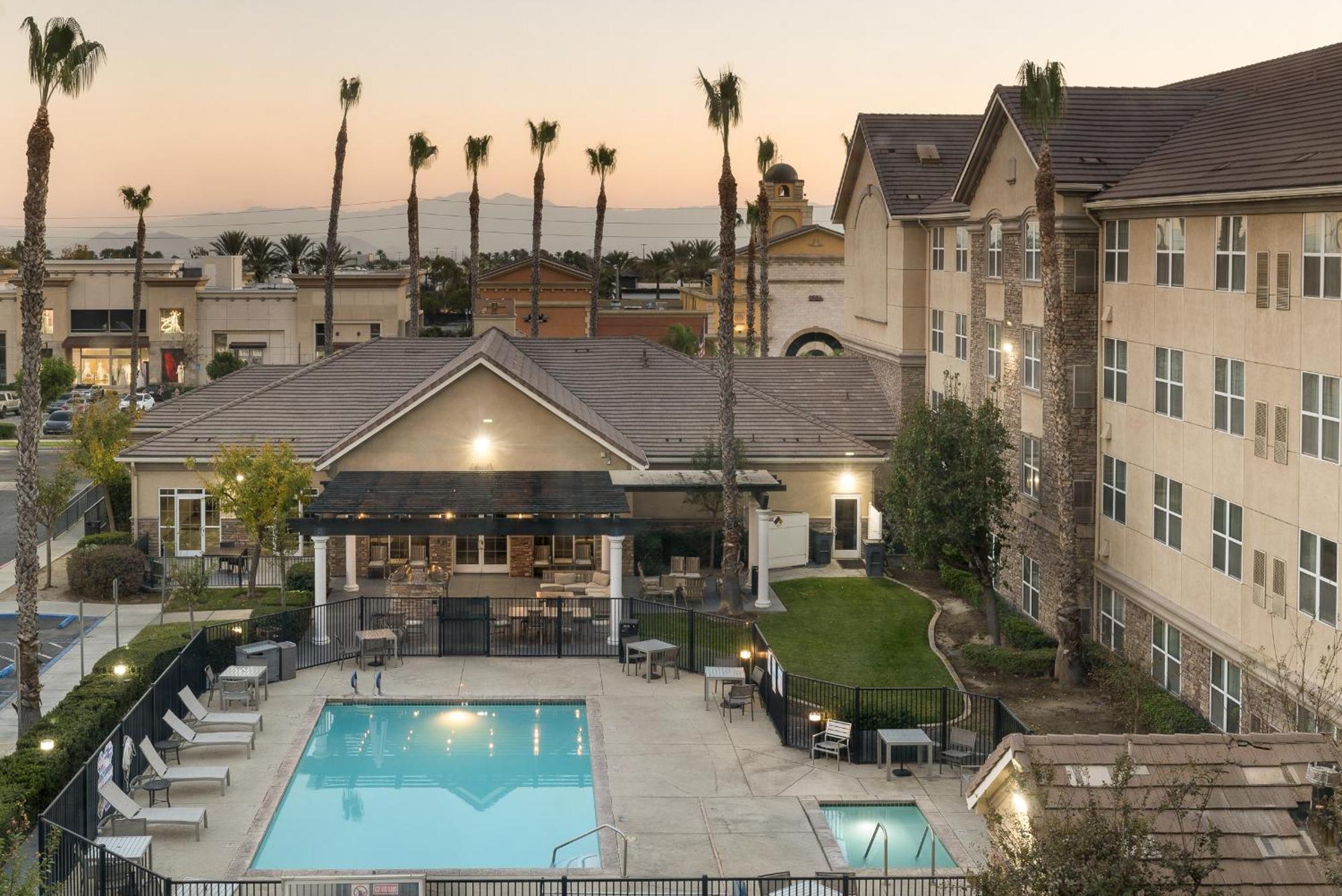 Homewood Suites By Hilton Ontario Rancho Cucamonga Bagian luar foto